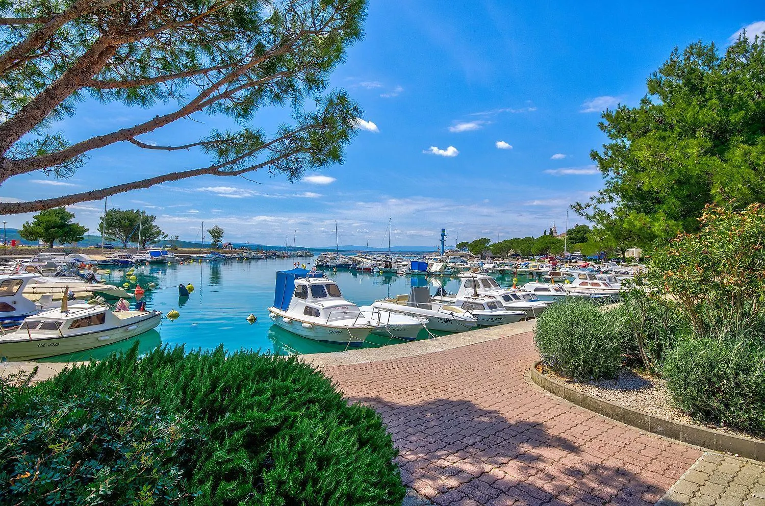 Hundefreundliches Apartment Nur 300 Meter Bis Zur Adria Mit Meerblick, Grill, Wifi Crikvenica