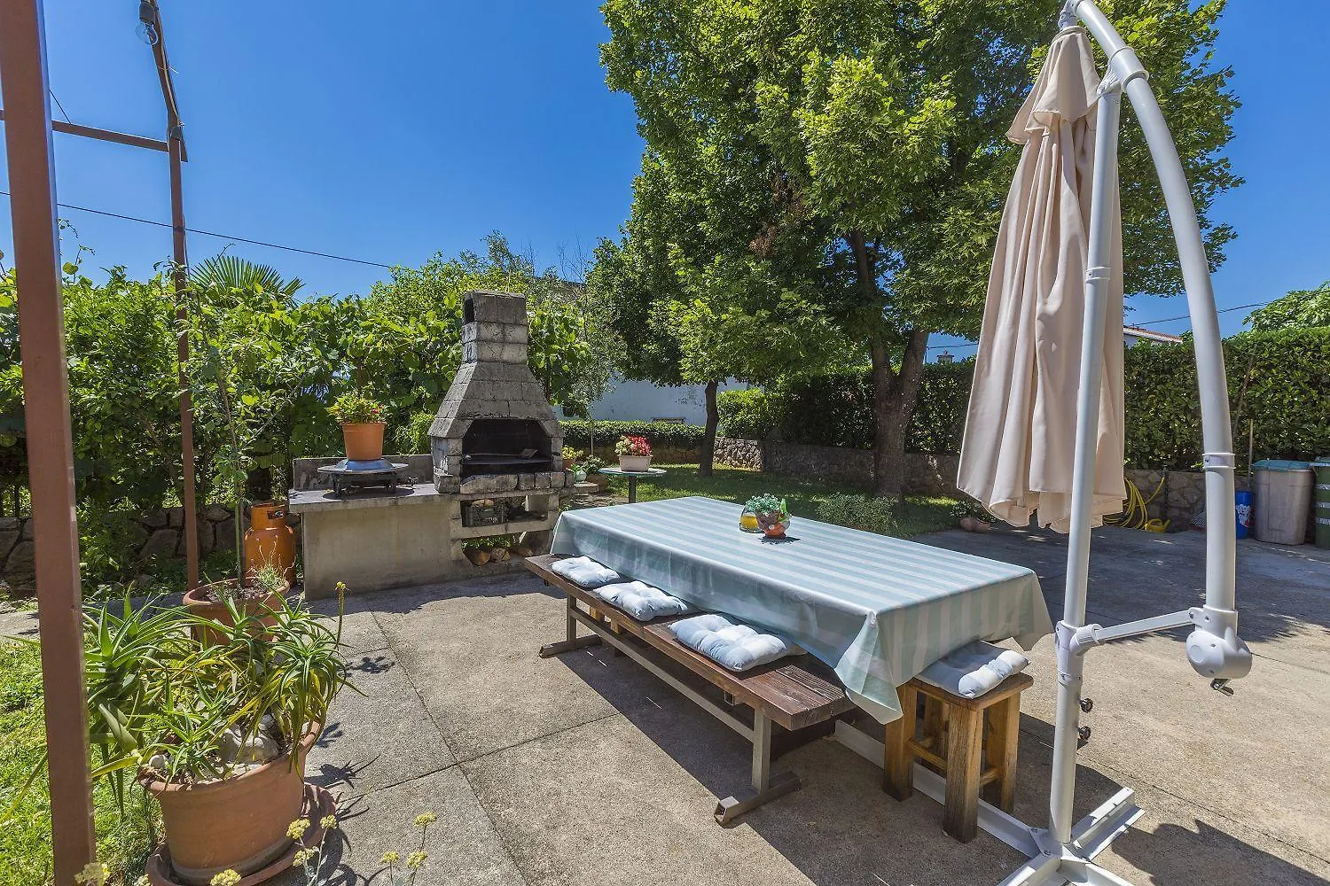 Hundefreundliches Apartment Nur 300 Meter Bis Zur Adria Mit Meerblick, Grill, Wifi Crikvenica