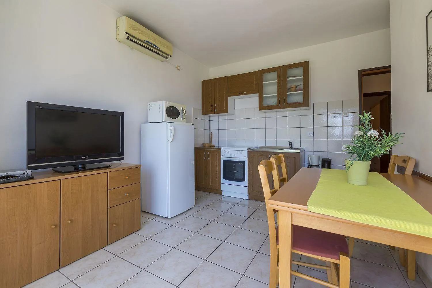 Hundefreundliches Apartment Nur 300 Meter Bis Zur Adria Mit Meerblick, Grill, Wifi Crikvenica Croatia