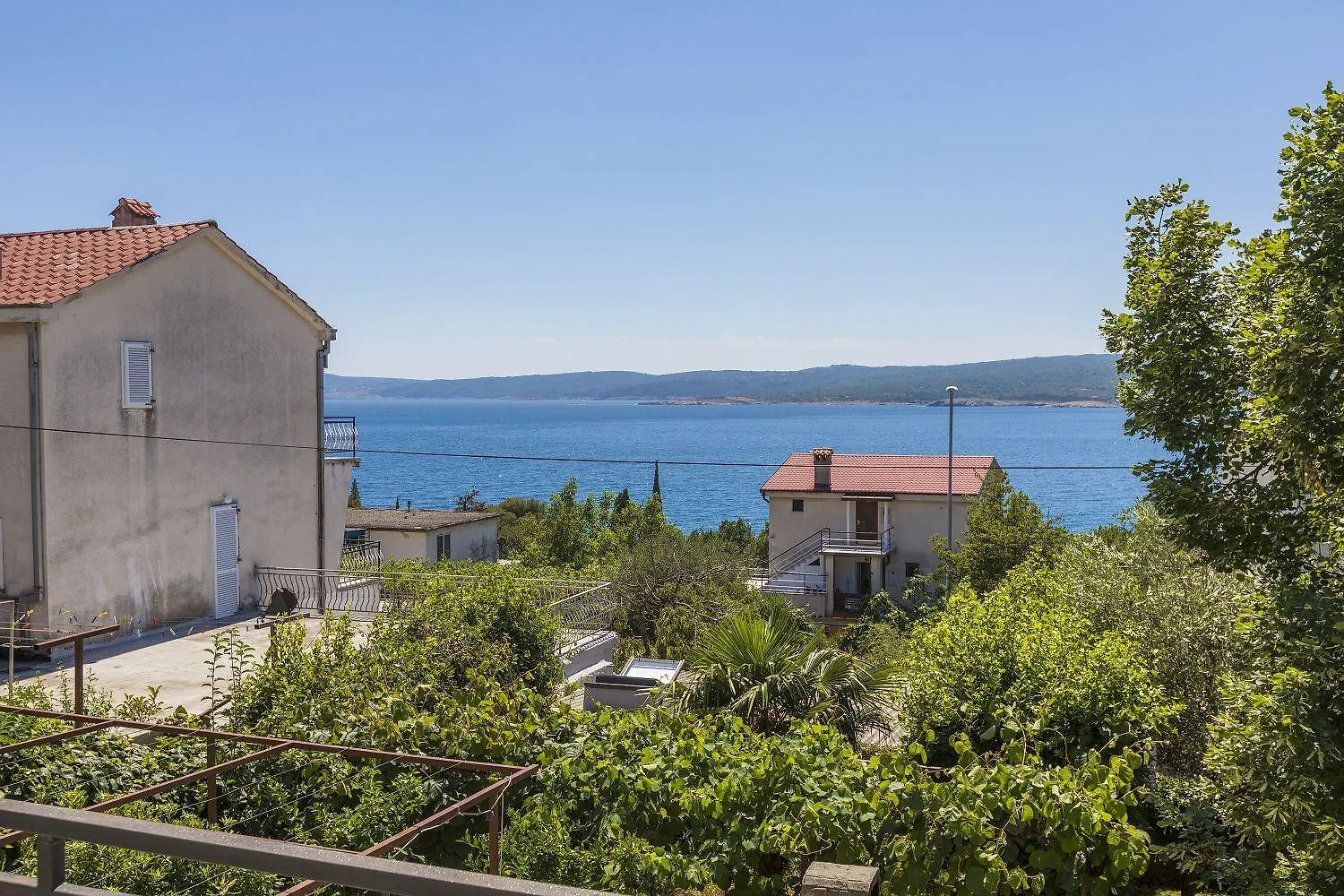 Hundefreundliches Apartment Nur 300 Meter Bis Zur Adria Mit Meerblick, Grill, Wifi Crikvenica