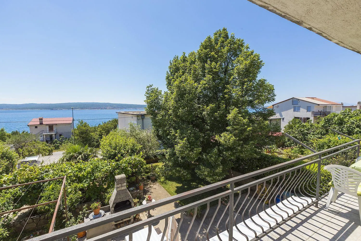 Hundefreundliches Apartment Nur 300 Meter Bis Zur Adria Mit Meerblick, Grill, Wifi Crikvenica